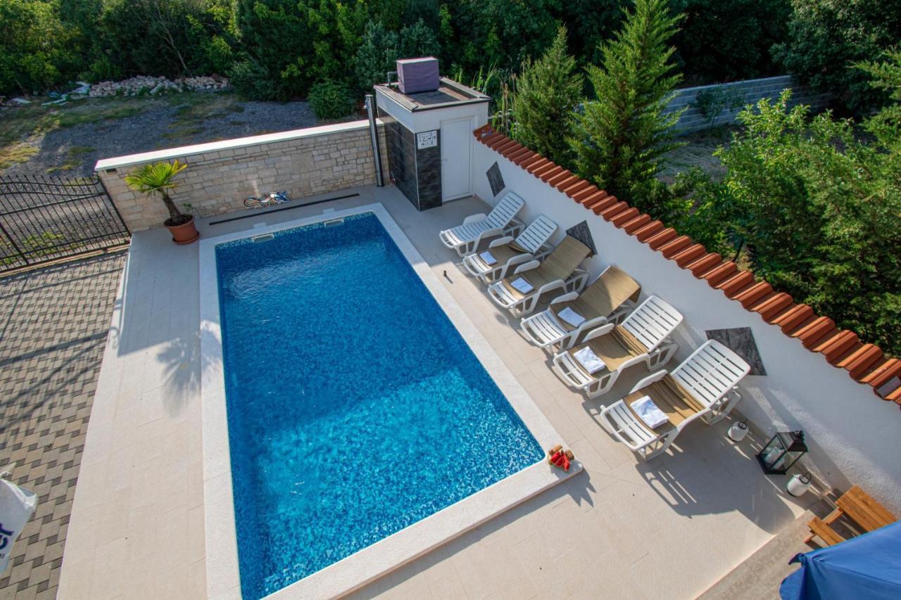 Apartments With Pool In Pula,Croatia Eksteriør billede
